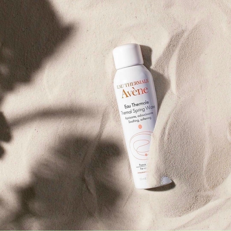 Xịt khoáng Avene làm dịu và cân bằng độ ẩm cho da