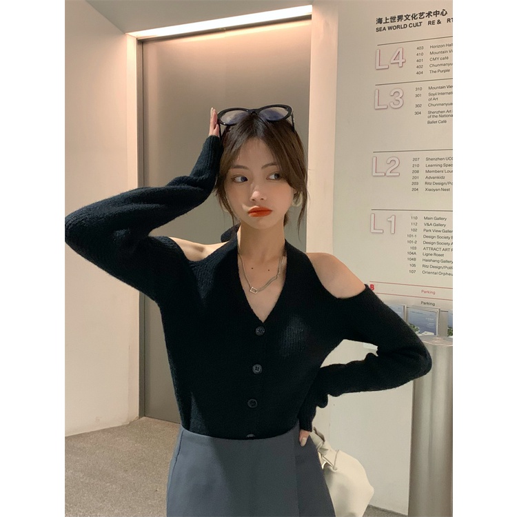 Áo thun tay dài hở vai màu sắc thời trang cho nữ