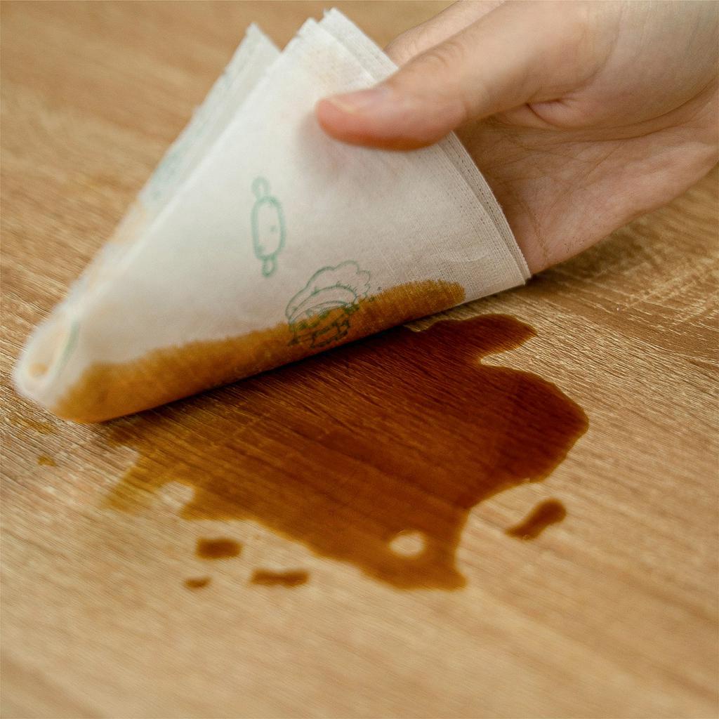 Khăn lau bếp đa năng KRCLEAN in hình Cuộn 100 tờ, khổ 20x25 - Thấm hút nước vượt trội, lau chén dĩa, lau bếp, lau ướt,ô
