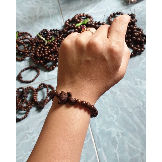 Vòng tay gỗ mun đuôi công  míc hồ ly