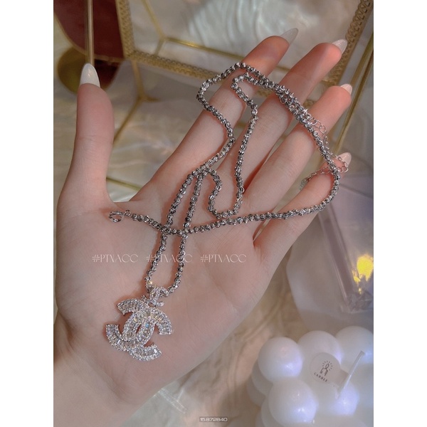 ᴾᵀᴺᵃᶜᶜ Dây chuyền bi bạch kim phối mặt Chanel full đá paguet