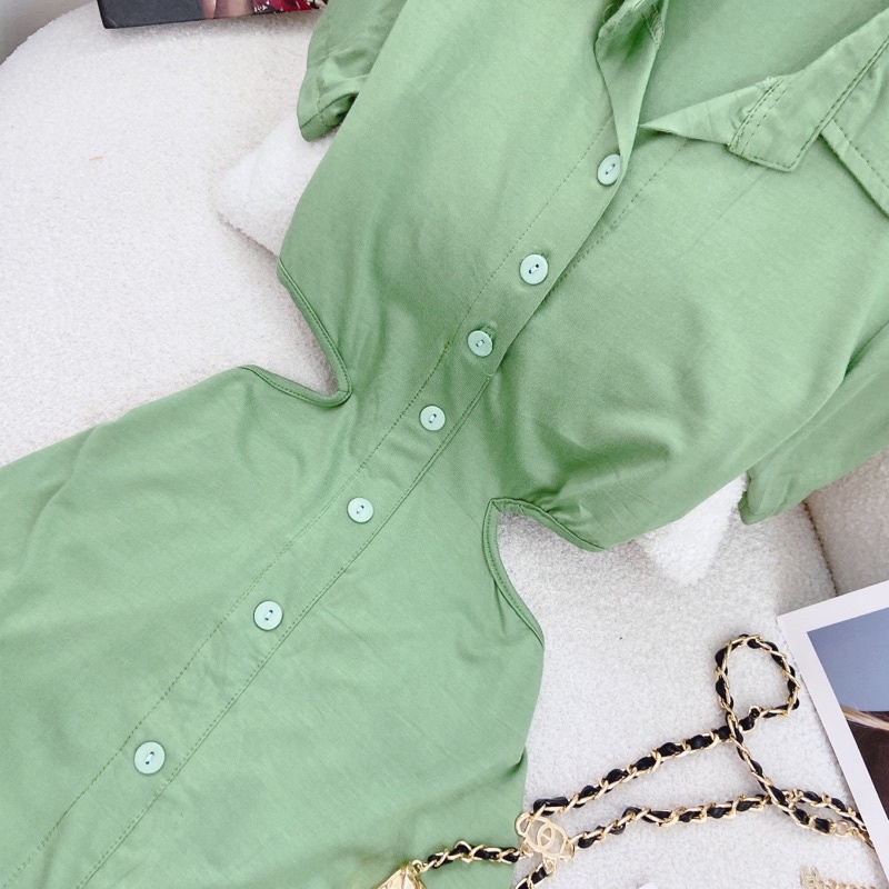 Đầm body đen khoét eo 2 bên