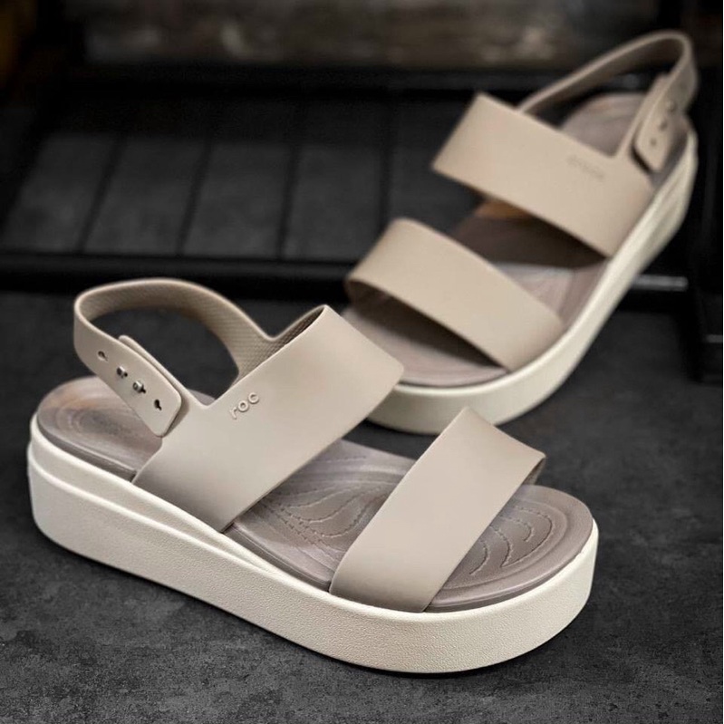 Sandal Cross Brooklyn đi mưa thoải mái, chống mùi hôi chân, mềm êm