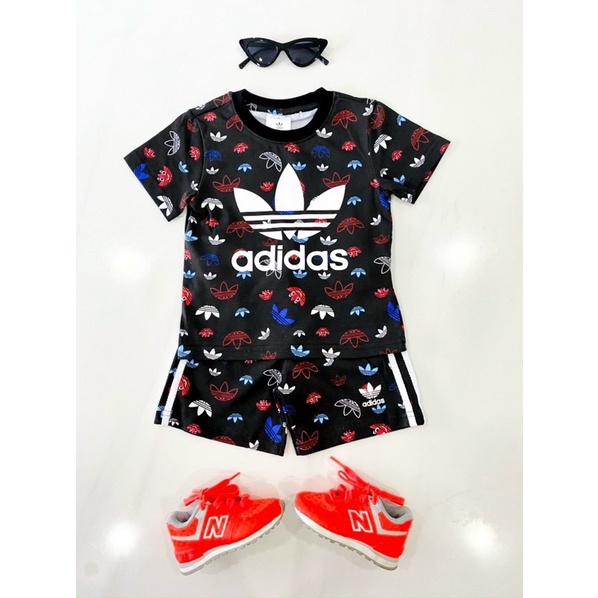 Bộ Adidas cho bé yêu