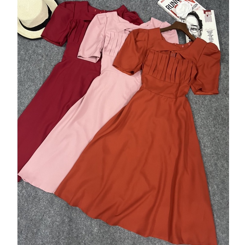 ĐẦM DỰ TIỆC XOÈ DÀI QUA GỐI XẾP LY KHOÉT CỰC