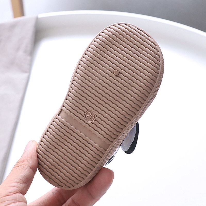 Giày thể thao mặt trời mã 45065