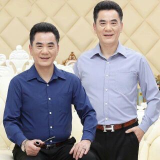 Áo sơ mi trung niên