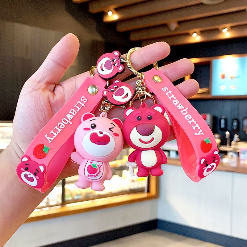 Móc chìa khóa gấu dâu hồng lotso nữ tính dễ thương phong cách hàn quốc De Perier