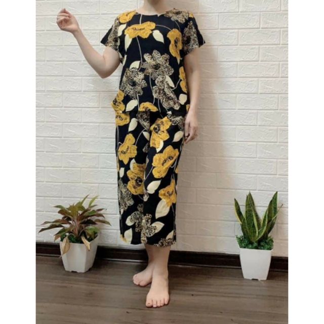 Bộ lanh trung tuổi áo cộc quần lỡ và áo cộc quần lửng