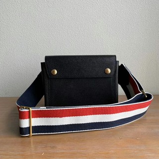 túi đeo chéo quai to da thật thom browne