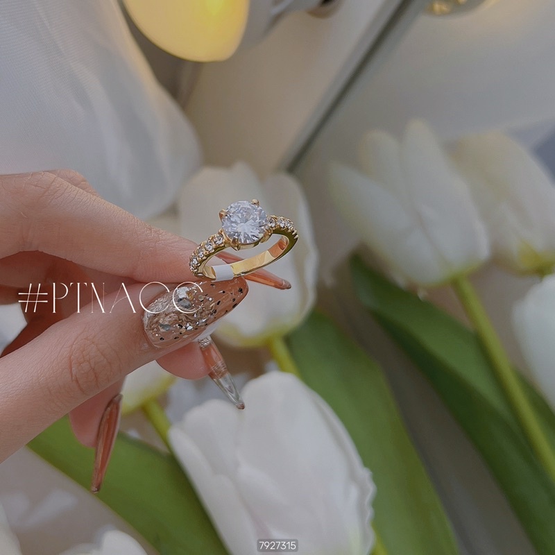 Nhẫn titan hột cao đơn giản, nhẫn nữ đính đá không đen .PTNACC.