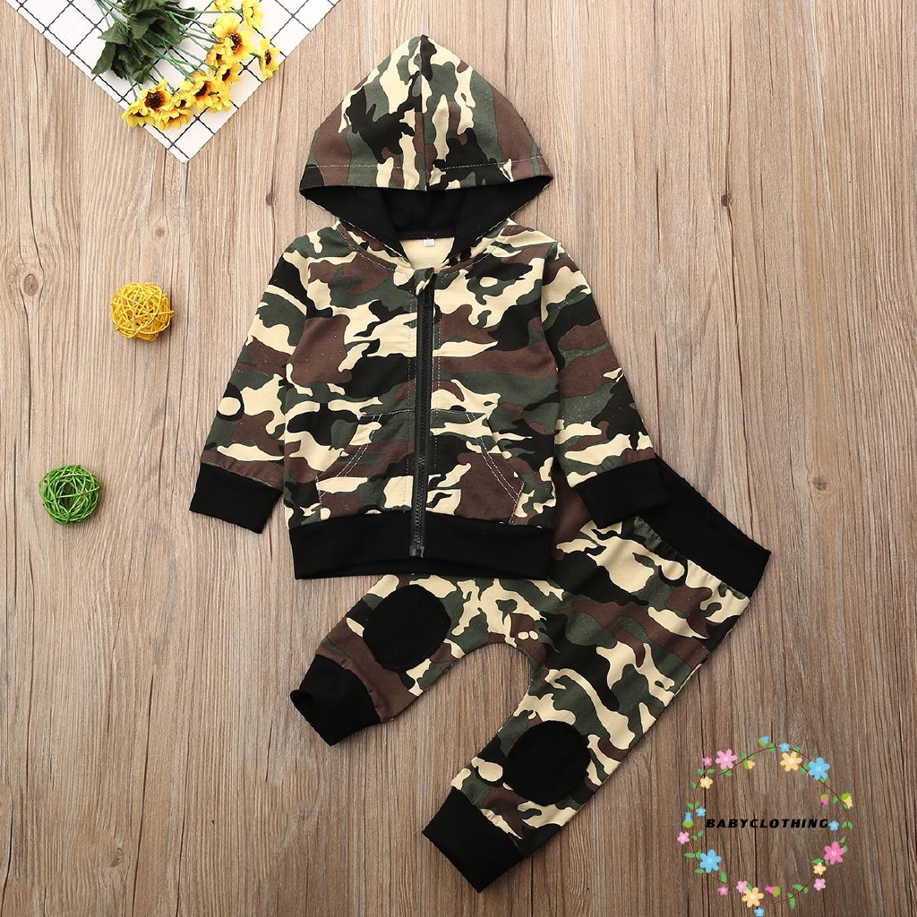 Set áo khoác hoodie + quần dài họa tiết rằn ri cho bé trai