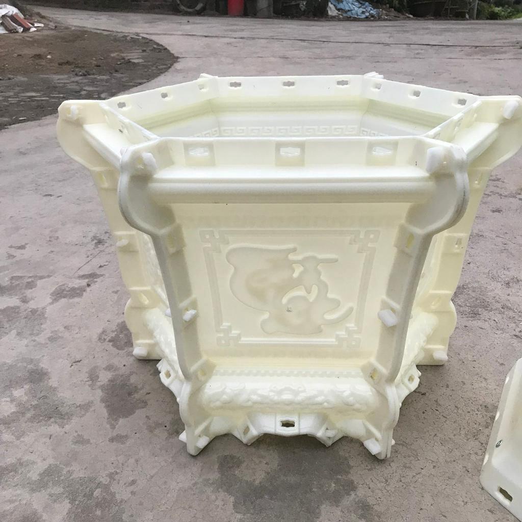 Khuôn chậu lục giác 48 chân liền mẫu thuyền ngựa tài lộc