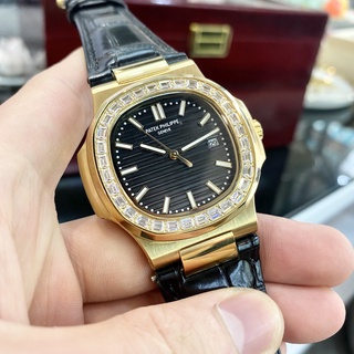 Đồng hồ nam patek.philipe nautilus pa52 mặt đen máy cơ automatic nhật viền đá dài