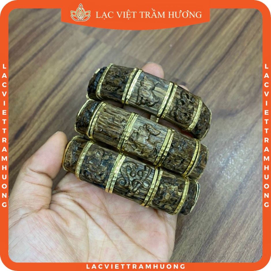 Vòng Tay Trầm Hương 12 Con Giáp Bọc Vàng Trầm Sánh Chìm Tự Nhiên Cao Cấp