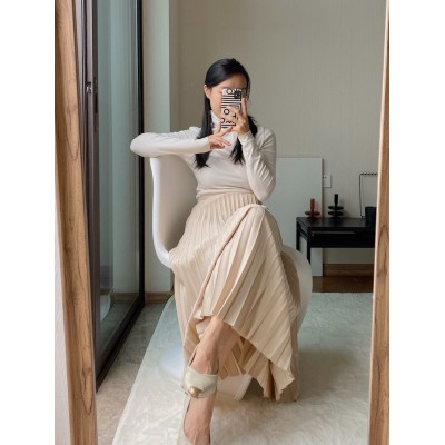 Chân váy amisu hàng auth màu kem và xanh | BigBuy360 - bigbuy360.vn