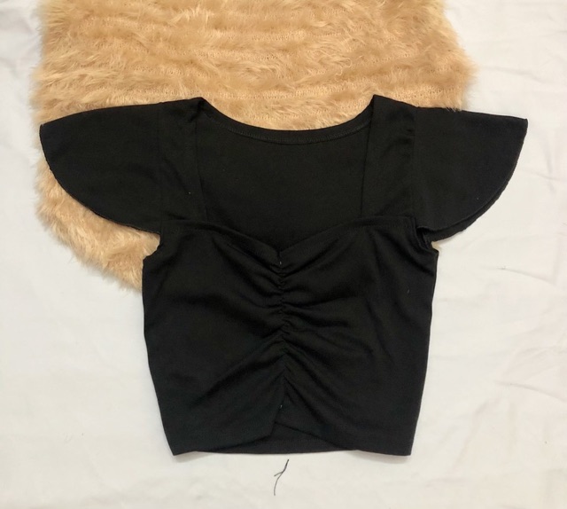 [Mã WASTUP giảm 10% tối đa 30K đơn 99K] Áo croptop nhún ngực | BigBuy360 - bigbuy360.vn