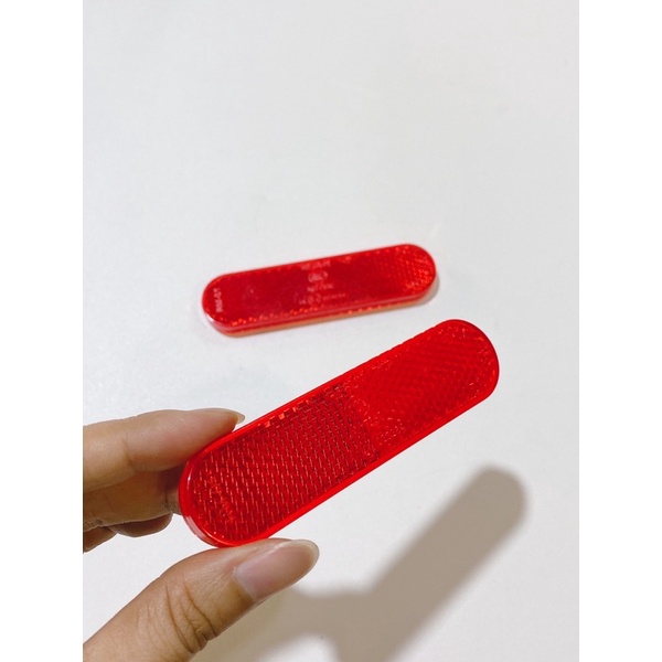 Tấm phản quang, miếng phản quang mắt mèo đuôi xe Vespa, Piaggio