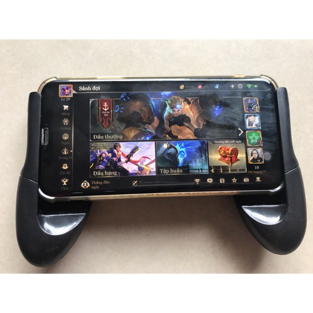 Kẹp điện thoại chơi game ( Game Pad )