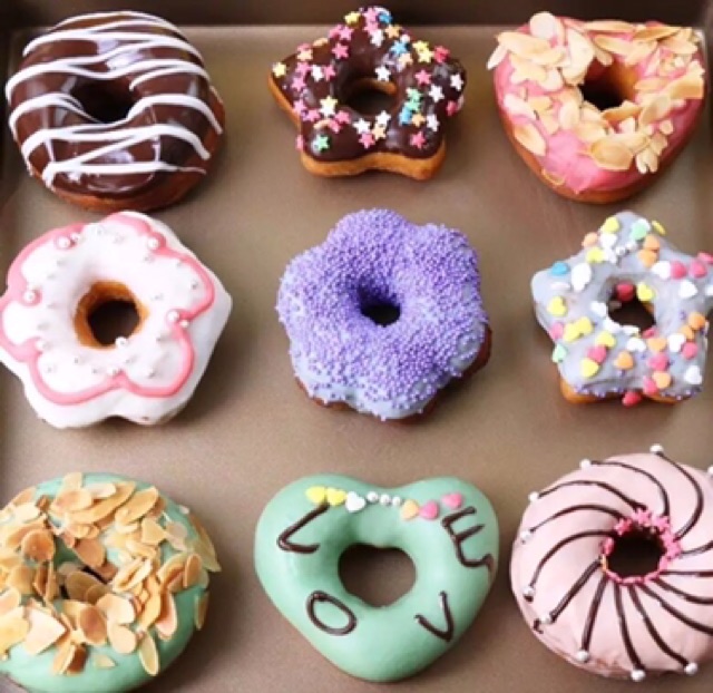 Khuôn donut nhiều mẫu