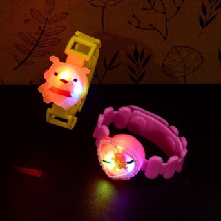 Dây Đeo Tay Hình Hoạt Hình Dạ Quang Cho Bé Đáng Yêu