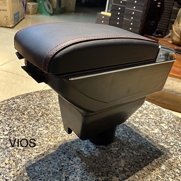 Hộp tỳ tay ô tô dành cho xe Toyota Yaris và Vios, tích hợp cổng USB đời xe 2014 - 2019 1 Lỗ - Bảo hành 12 tháng