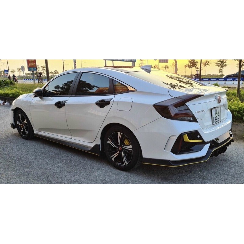 BODY KIT CIVIC TYPE R MẪU MỚI CACBON VIỀN ĐỎ