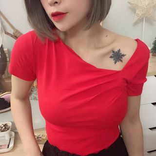 Áo Thun Lệch Vai, Co Giãn 4 Chiều.