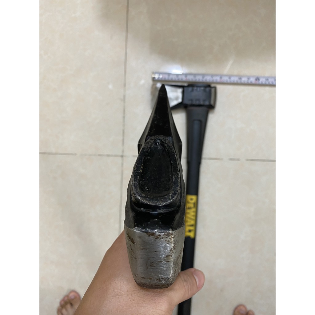 BÚA RỪU DEWALT 3.2KG MỸ