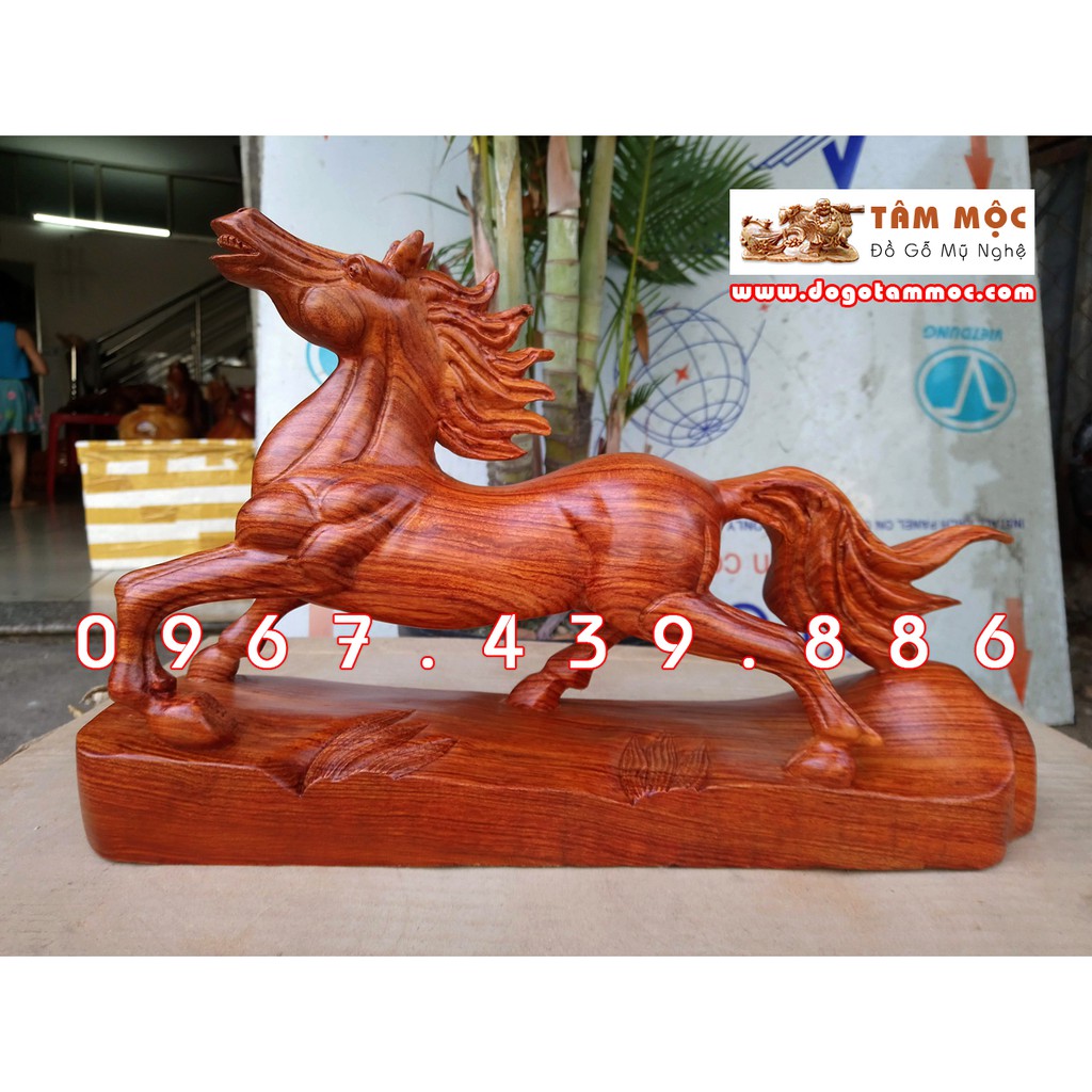 Tượng ngựa gỗ phong thủy dài 39cm