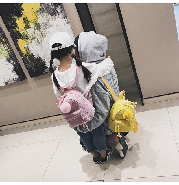 Balo nhung mini đính quả bông xinh xắn