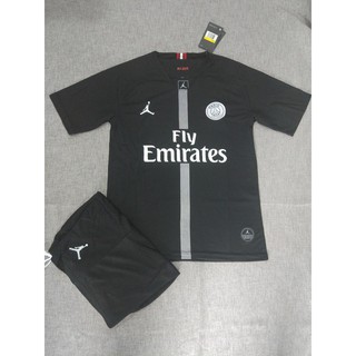 Quần áo đá bóng PSG đen size châu âu , chất thun đẹp