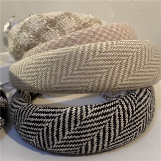 Bờm vải tweed cổ điển
