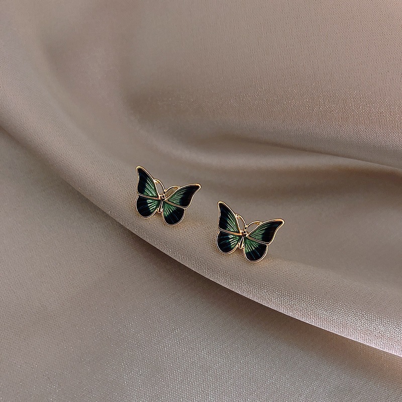 Hoa tai kiểu Hàn Quốc thời trang giản dị