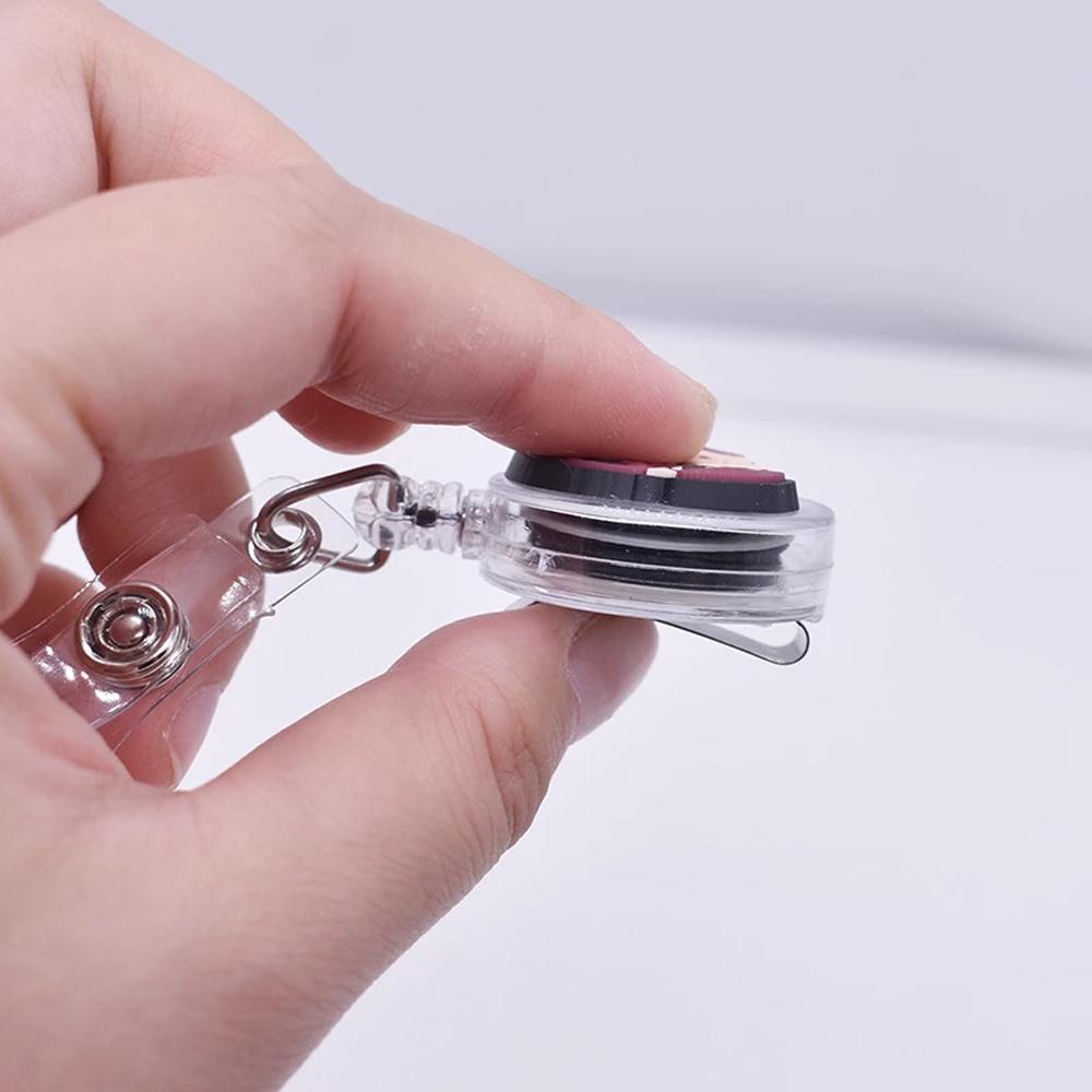 Giá Đỡ Thẻ ID Bằng Nhựa PVC Thu Gọn Được Hình Bác Sĩ / Y Tá Đáng Yêu Cho Học Sinh