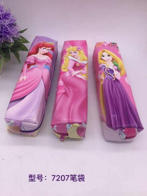 Ví bút nhựa nhiều hình