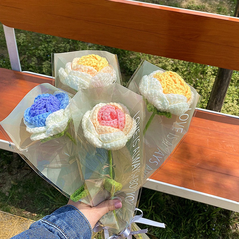 Bó Hoa Nhân Tạo Được Làm Thủ Công Dùng Cho Ngày Valentine