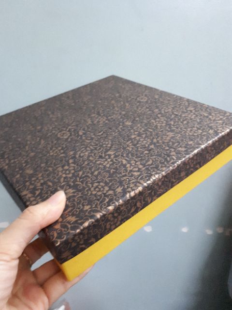 Hộp vuông cao cấp 23x23 40k