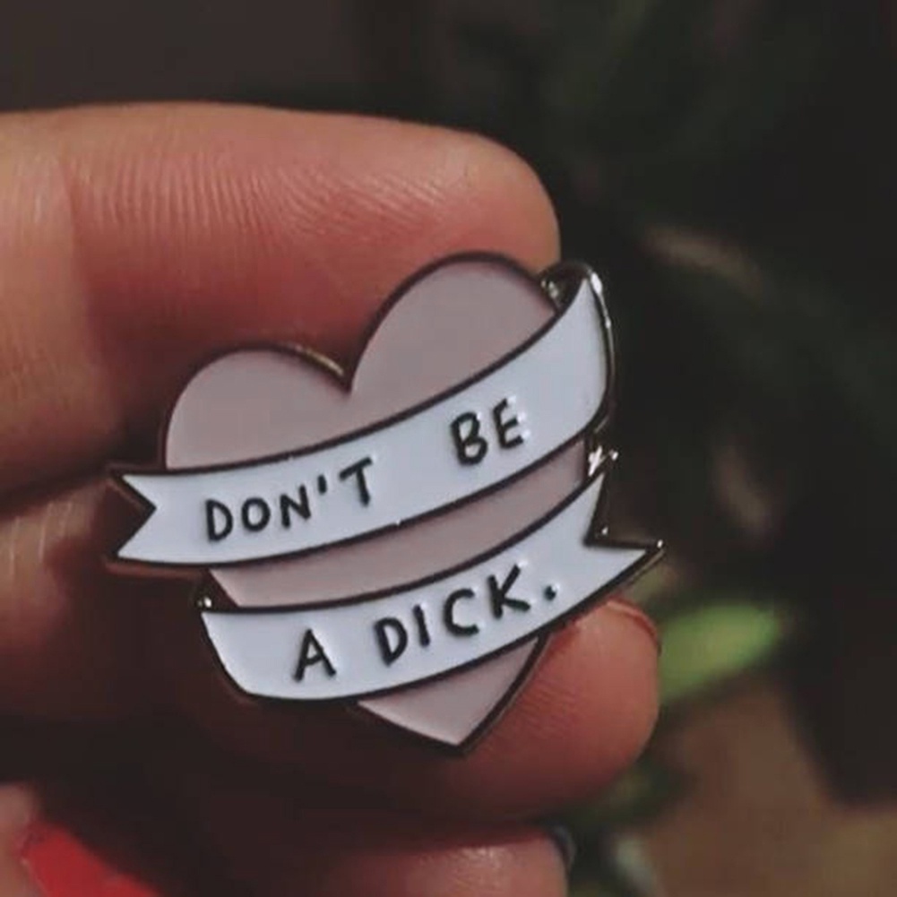 Ghim cài áo hình trái tim xinh xắn dành cho nữ