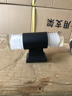 Đèn led gắn tường 2 đầu phi 76
