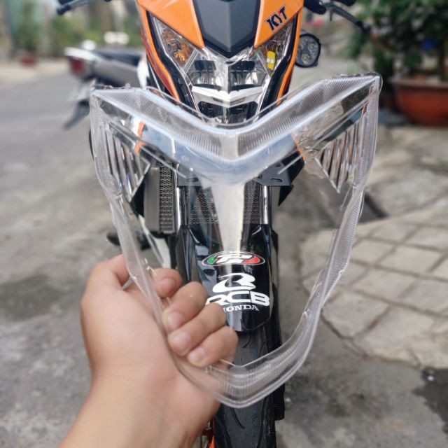 Mica chóa đèn xe Sonic 150r