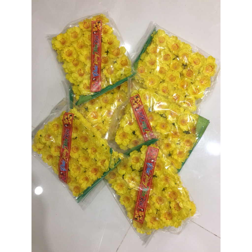 Hoa mai + đào vải : 100k / 10 bịch