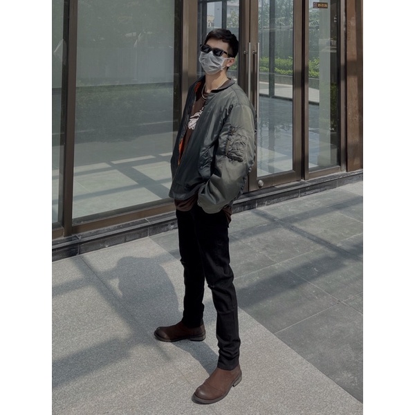 Quần jean đen nam Trơn & Rách gối ống đứng dáng slim Fit- vải jeans bò co giãn 4 chiều cao cấp