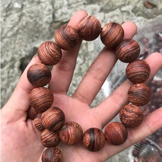 Vòng tay gỗ sưa giây đỏ