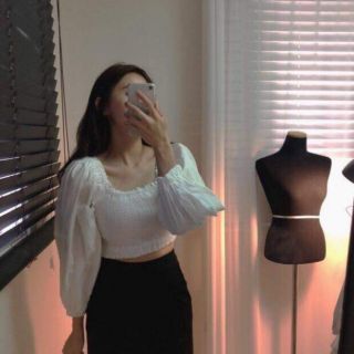 Áo croptop trễ vai