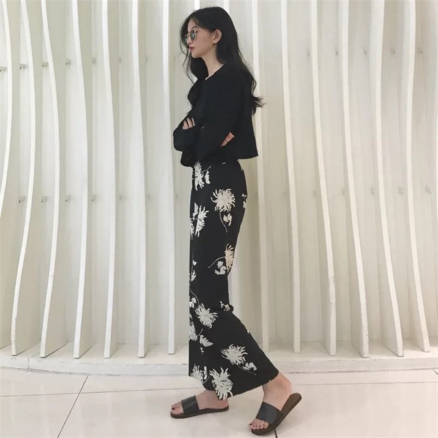 Quần hoa ống rộng voan lụa zara