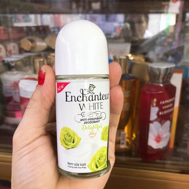 ✅ Chai lớn 50ml Lăn khử mùi hương nước hoa dưỡng trắng da  Enchanteur hương Delightful ( Xanh lá dạng sữa) | BigBuy360 - bigbuy360.vn
