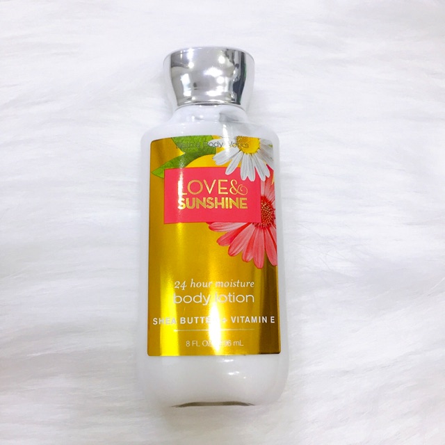 Lotion dưỡng thể mịn da Bath and Body Works Love Sunshine 236ml