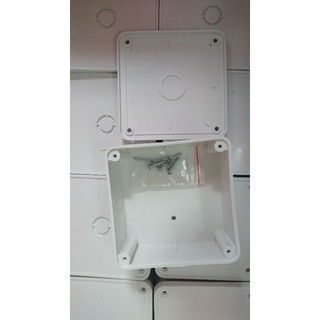 Hộp bảo vệ nguồn camera