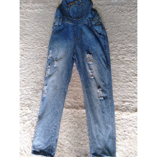 Pass quần yếm jean 2hand